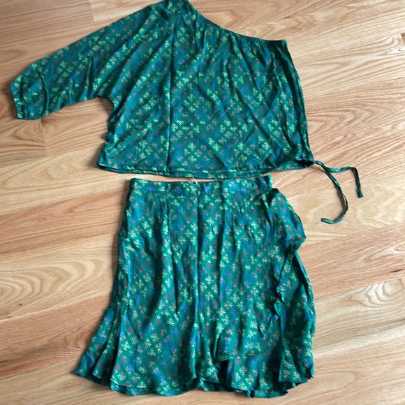 Nicoli new with tags top and skirt